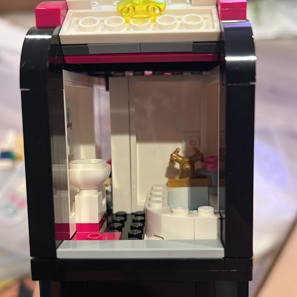 LEGO Friends 41106 Pop Star Tour Bus Building Kit - Picture 8 of 11